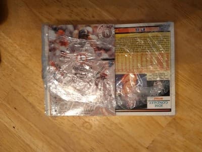 Mystery Box:Vintage Baseball Cards mixed Lot Of 200 - Thumbnail 2