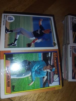 Mystery Box: Vintage Baseball Cards Lot Of 200 Mixed Cards - Thumbnail 3