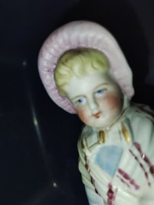 Vintage Porcelain German Girl Figurine Vase/Planter - Thumbnail 4