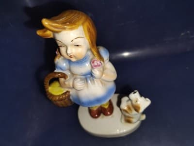 20th Century Japanese Porcelain Figurine Girl And Dog - Thumbnail 4