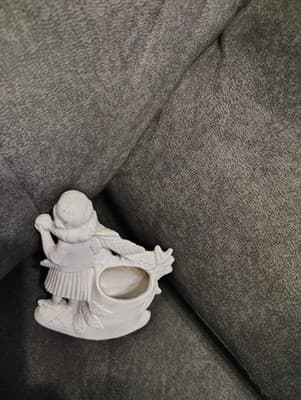 Vintage Karl Unger Porcelain Girl / Planter DEP 18969 - Thumbnail 3