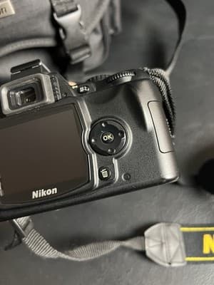 Nikon D40 Camera Lot + NIKKOR ED 18-55mm F/3.5-5.6 II AF-S DX Lens, Case Battery - Thumbnail 14