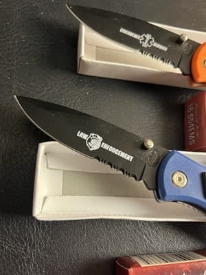 2 Frost Cutlery Homeland Heroes EMT + Law Enforcement Folding Pocket Knife SET - Thumbnail 4