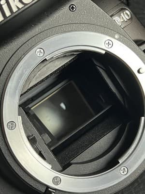 Nikon D40 Camera Lot + NIKKOR ED 18-55mm F/3.5-5.6 II AF-S DX Lens, Case Battery - Thumbnail 22