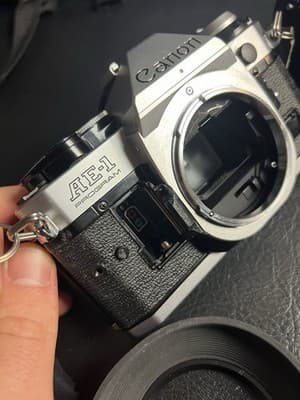 Canon AE-1 Program 35mm SLR Film Camera with Access Telescopic 35-70mm READ - Thumbnail 19