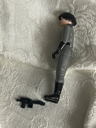 Vintage 1977 Death Squad Commander Star Wars Kenner Action Figure + Blaster Gun - Thumbnail 6