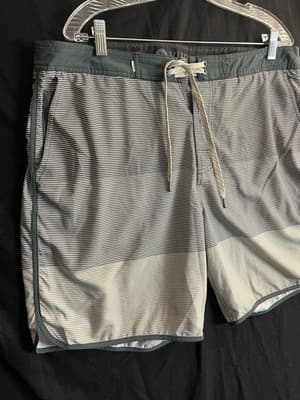 VUORI Cruise Board Shorts Swim Trunks Men 38 Multi Striped Performance Stretch - Thumbnail 3