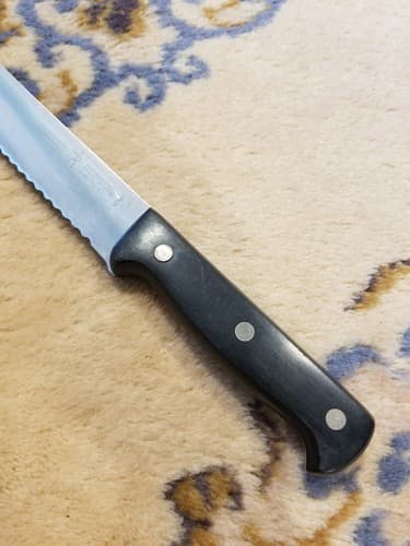 J A Henckels International Bread Knife Fine Edge Pro 31467-200 8" Serrated Slice - Thumbnail 2