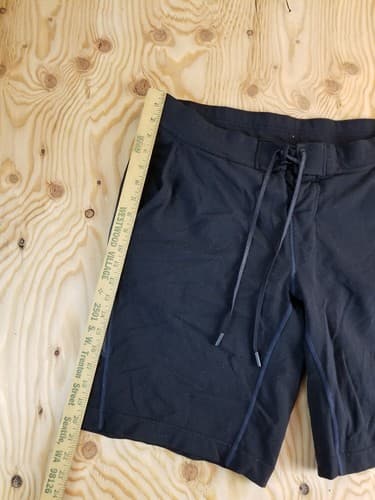 Lululemon Board Shorts Mens XL Black Gray Waist Tie Swim Outdoor Stretch Yoga - Thumbnail 4