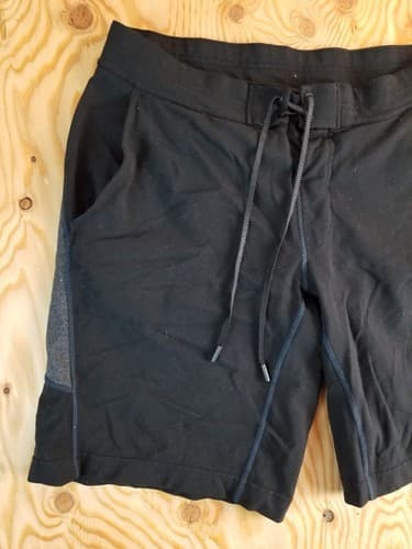 Lululemon Board Shorts Mens XL Black Gray Waist Tie Swim Outdoor Stretch Yoga - Thumbnail 3
