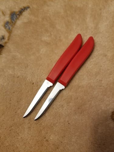 2 Quikut Paring Knives Red Overall Length 6" Blade 2.5" Knife Set - Image 1
