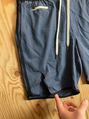 Vuori Banks Shorts Mens M V330 Blue Drawstring Shorts READ Rip On Leg - Thumbnail 2