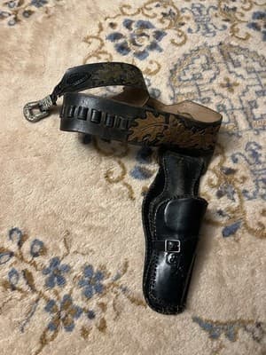 Vintage Handmade Embossed Ornate Leather Holster & Ammo Belt Leaves Brown Black - Image 1