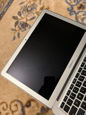 2012 Apple MacBook Air A1466 13" 1.8 GHz Intel Core i5 4 GB 1600 MHz Laptop - Thumbnail 10