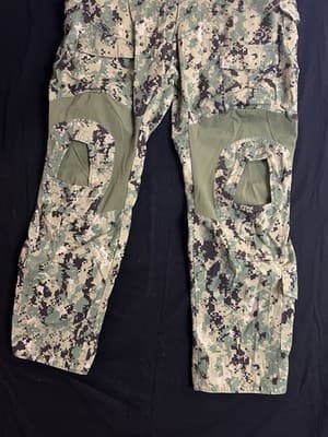 Crye Precision AOR2 Navy Custom Combat Pants 34 R Knee Pockets Army Digital Camo - Thumbnail 3