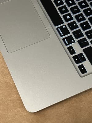 2012 Apple MacBook Air A1466 13" 1.8 GHz Intel Core i5 4 GB 1600 MHz Laptop - Thumbnail 6