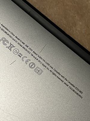 2012 Apple MacBook Air A1466 13" 1.8 GHz Intel Core i5 4 GB 1600 MHz Laptop - Thumbnail 18
