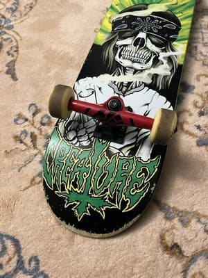 David Gravette Creature Hippie Skull Deck COMPLETE Skateboard Chris Adams Art - Thumbnail 2