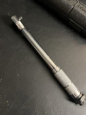 1/4 Inch Professional Drive Click Type Ratcheting Torque Wrench-Reversible +Case - Thumbnail 10