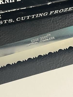 The Edge 2001 All Purpose Serrated Utility Knife 8" Blade Carve &Serve BRAND NEW - Thumbnail 5