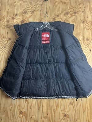 Supreme x The North Face Studded Nuptse Vest Mens M Black Puffer Hoody Jacket - Thumbnail 10