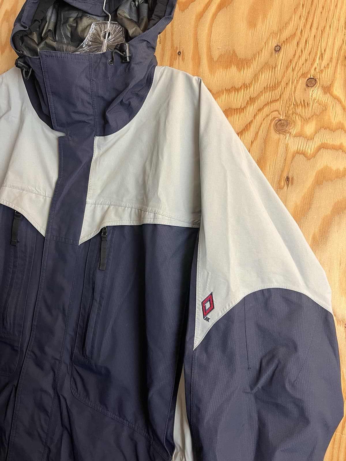 Burton AK Mens XL Snowboarding Jacket GoreTex Blue Grey Vtg Snow Ski Hooded - Thumbnail 2