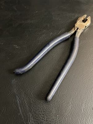 Klein Tools D201-7CSTT Slim Ironworker Pliers with Heavy Duty Knurled Jaws - Thumbnail 13