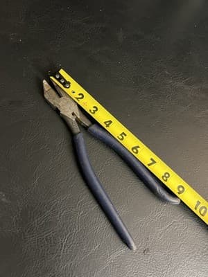 Klein Tools D201-7CSTT Slim Ironworker Pliers with Heavy Duty Knurled Jaws - Thumbnail 14