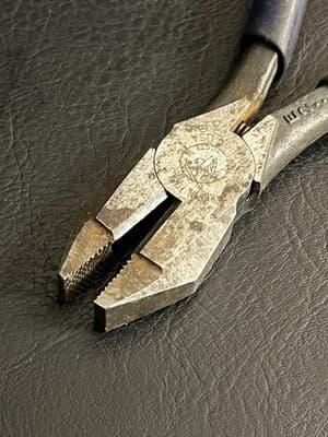 Klein Tools D201-7CSTT Slim Ironworker Pliers with Heavy Duty Knurled Jaws - Thumbnail 2