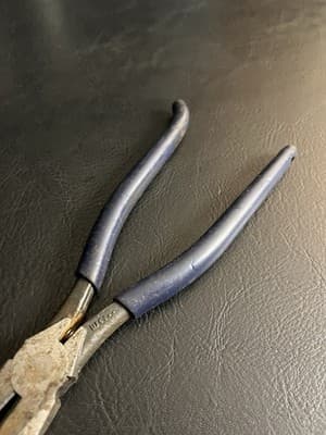 Klein Tools D201-7CSTT Slim Ironworker Pliers with Heavy Duty Knurled Jaws - Thumbnail 3