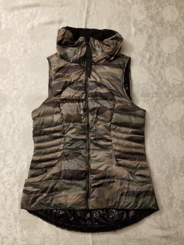 Lululemon Fluffin Awesome Vest Size 2 Camo Puffer quilted Goose Down nylon - Image 1