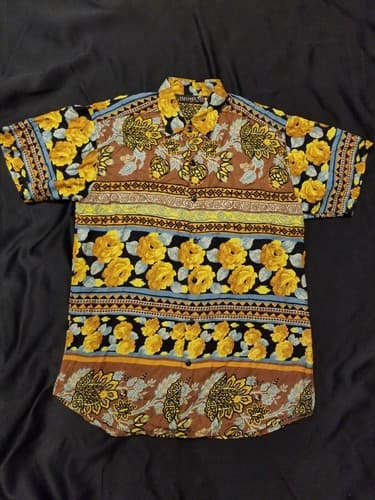 Vintage Mens Hawaiian Shirt Thums Up For Him Size S-M Gold Flowers Button Rayon - Image 1