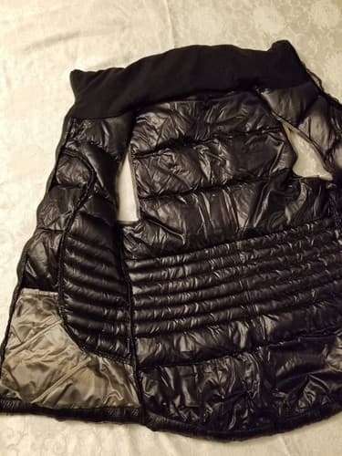 Lululemon Fluffin Awesome Vest Size 2 Camo Puffer quilted Goose Down nylon - Thumbnail 8