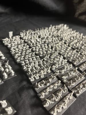 Lot Of Epic Warhammer 40k Mini Squat Warriors Space Marines Ork Troops Tiles Set - Thumbnail 10