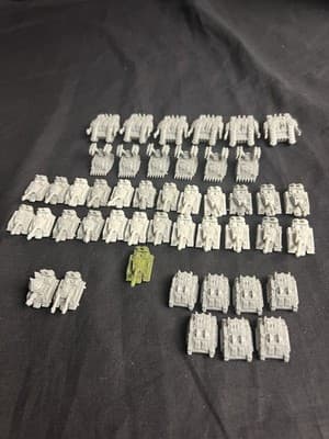 Lot Of 46 Warhammer 40k Space Marines Land Raider / Rhino / Whirlwind / Tanks - Image 1