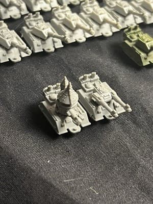 Lot Of 46 Warhammer 40k Space Marines Land Raider / Rhino / Whirlwind / Tanks - Thumbnail 3