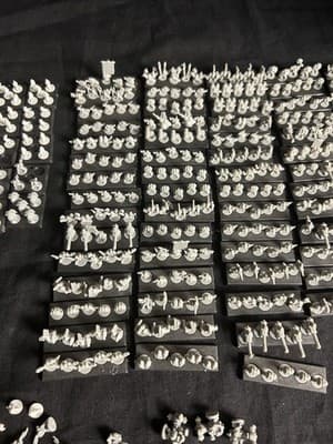 Lot Of Epic Warhammer 40k Mini Squat Warriors Space Marines Ork Troops Tiles Set - Thumbnail 4