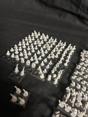 Lot Of Epic Warhammer 40k Mini Squat Warriors Space Marines Ork Troops Tiles Set - Thumbnail 9