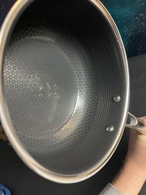 Hexclad Hybrid Non Stick Pot Stainless Steel Saucepan 3-Quart w/ Glass Top Lid - Thumbnail 6
