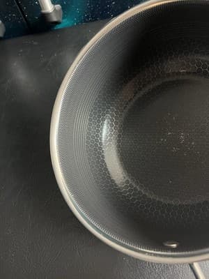 Hexclad Hybrid Non Stick Pot Stainless Steel Saucepan 3-Quart w/ Glass Top Lid - Thumbnail 7