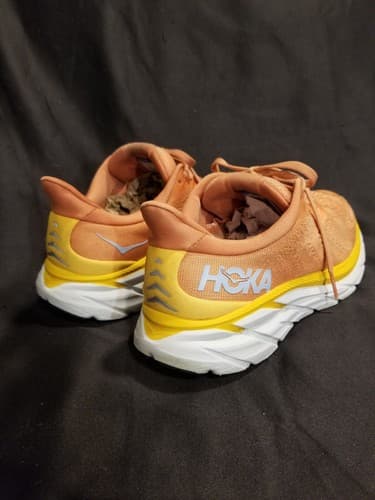 Hoka Womens Clifton 8 Running Shoe - Sun Baked/Shell Coral - Size 9B - Thumbnail 3