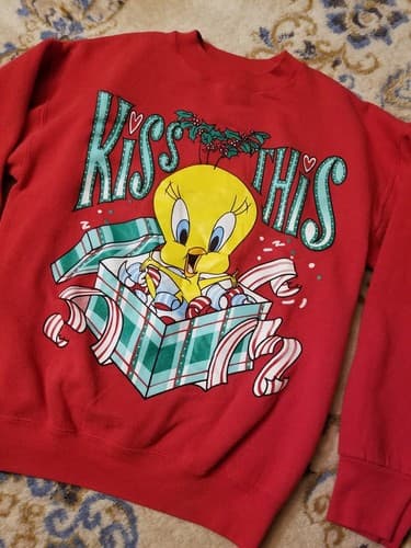 Vtg Looney Tunes Tweety Bird M Christmas Kiss This Mistletoe Sweatshirt USA Red - Thumbnail 2