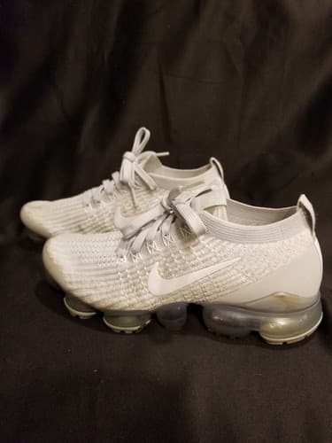 Nike Women’s Air VaporMax Flyinit Pure Platinum Athletic Running Shoes Size 6.5 - Thumbnail 5