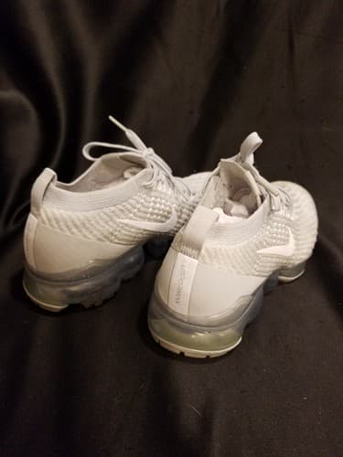 Nike Women’s Air VaporMax Flyinit Pure Platinum Athletic Running Shoes Size 6.5 - Thumbnail 3