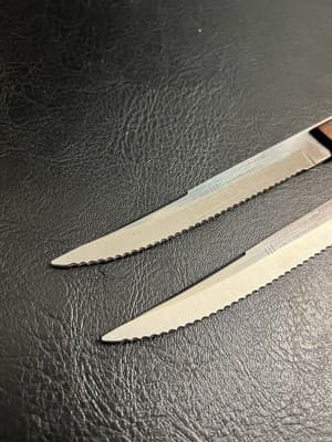 Maxam Set Of 2 Precision Hollow Ground Stainless Steel 8 3/4" VTG Steak Knives - Thumbnail 2