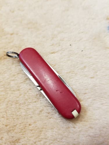 Victorinox Classic SD Swiss Army Knife 58mm Red 5 Piece Mini Pocket Blade - Thumbnail 13