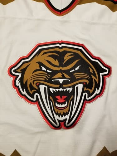 RARE SP PRO WCHL TACOMA SABERCATS TEAM SIGNED AUTOGRAPH HOCKEY JERSEY SIZE 54 XL - Thumbnail 18