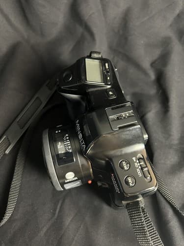 Minolta 7000i Maxxum Camera 50mm Lens AF Untested For Parts As Is - Thumbnail 6