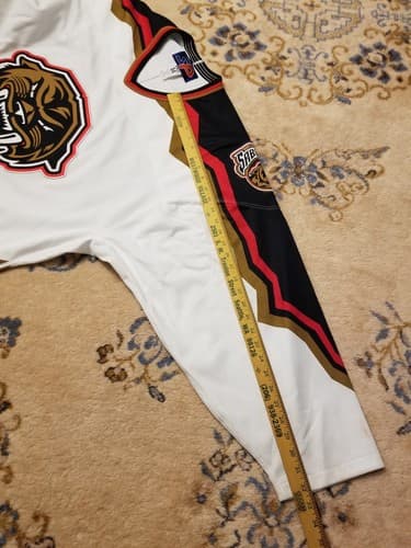 RARE SP PRO WCHL TACOMA SABERCATS TEAM SIGNED AUTOGRAPH HOCKEY JERSEY SIZE 54 XL - Thumbnail 17