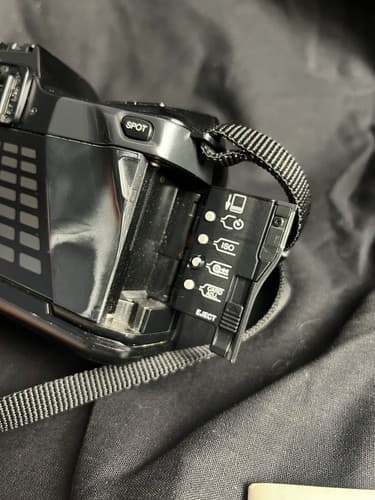 Minolta 7000i Maxxum Camera 50mm Lens AF Untested For Parts As Is - Thumbnail 10